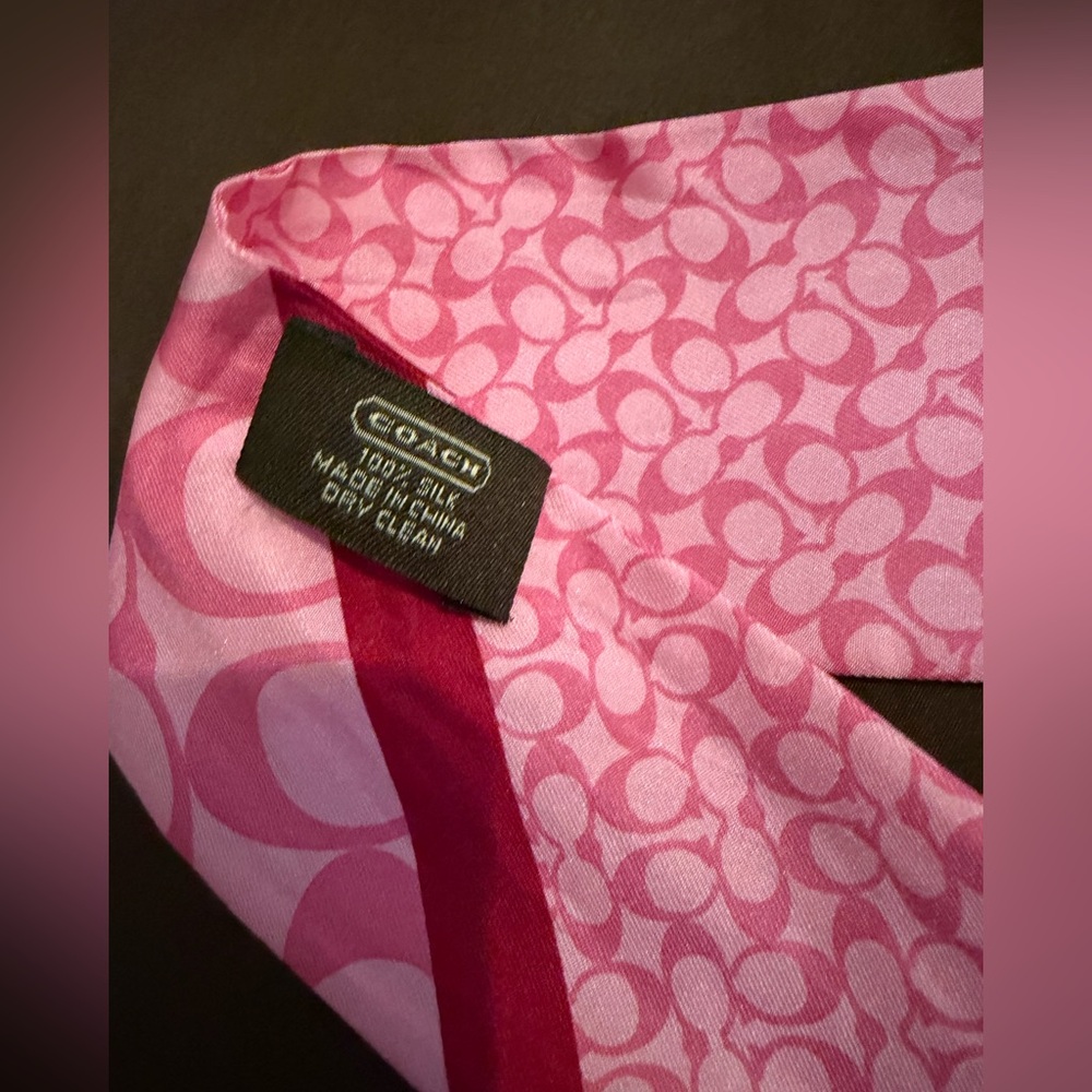 Coach Reversible scarf-Willy 100% silk - Picture 3 of 3
